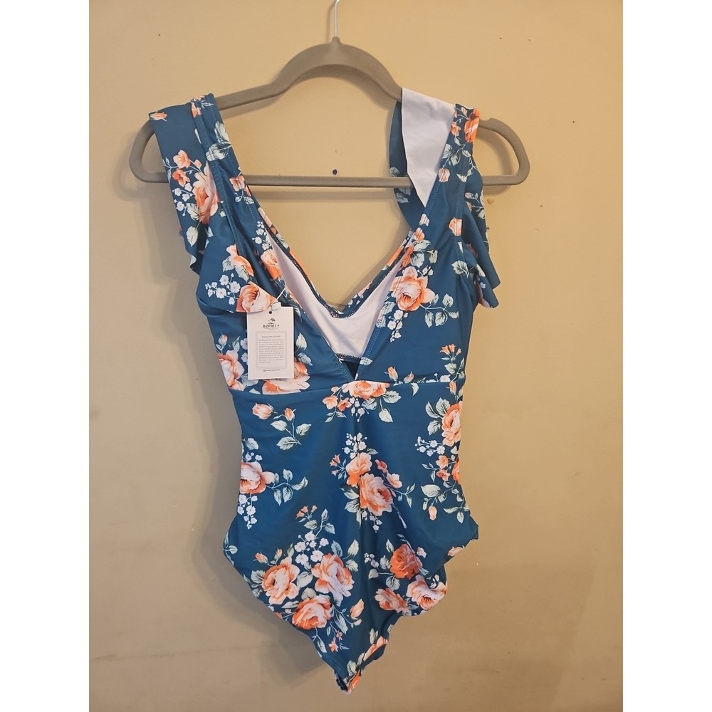 B2prity Women Floral Swimsuit  Size Medium  New One Piece
